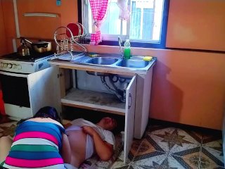 horny woman seduces the plumber
