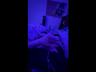 Alt Femboy solo masturbation and edging (Massive Cumshot)